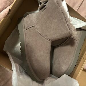 Ugg mini Bailey suede bow